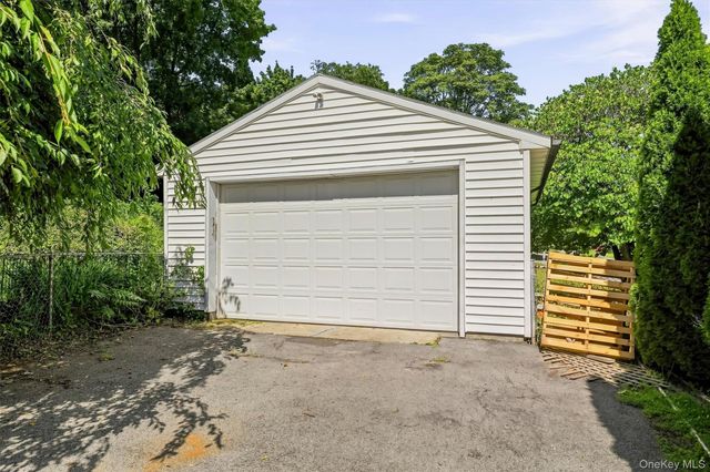 66 Silver Spring Road, New Windsor, NY 12553