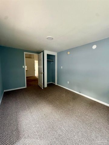 6321 Oxford Dr, Milton, FL 32583