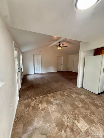 6321 Oxford Dr, Milton, FL 32583