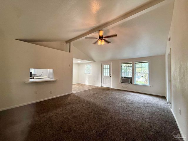 6321 Oxford Dr, Milton, FL 32583