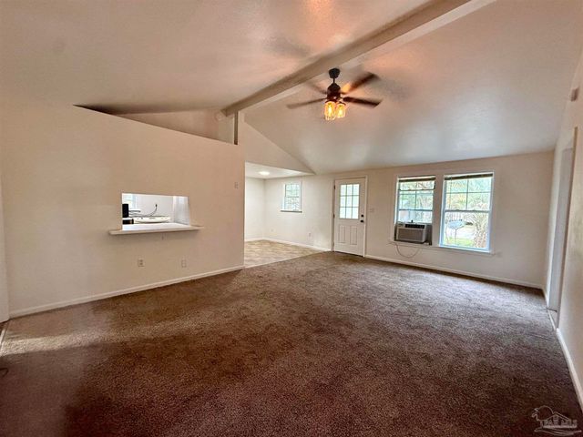 6321 Oxford Dr, Milton, FL 32583