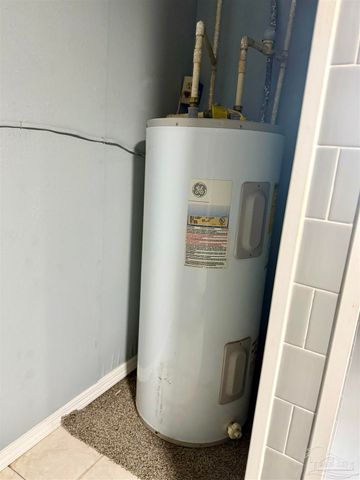 6321 Oxford Dr, Milton, FL 32583