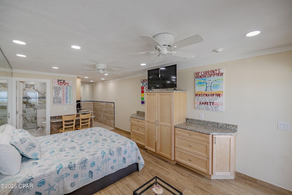 Image 5 of property listing at 15617 Front Beach Road c25, Panama City Beach, FL 32413