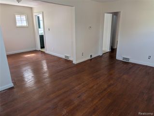5575 Buckingham Avenue, Detroit, MI 48224