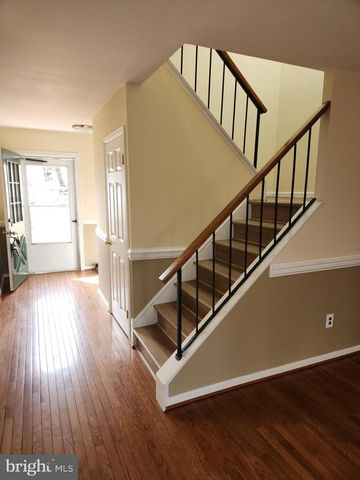 5422 LONG BOAT CT, Fairfax, VA 22032