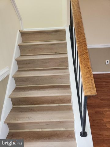 5422 LONG BOAT CT, Fairfax, VA 22032