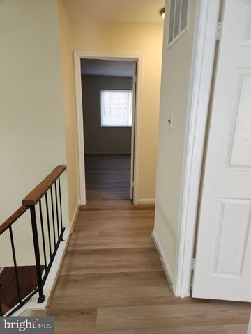 5422 LONG BOAT CT, Fairfax, VA 22032