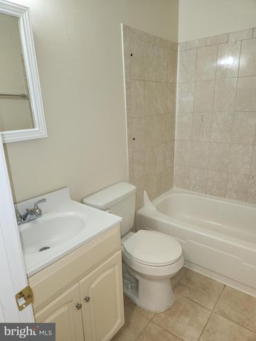 5422 LONG BOAT CT, Fairfax, VA 22032