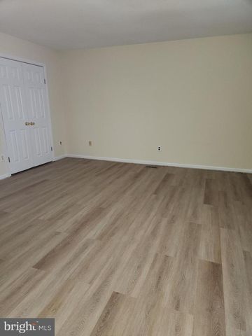 5422 LONG BOAT CT, Fairfax, VA 22032