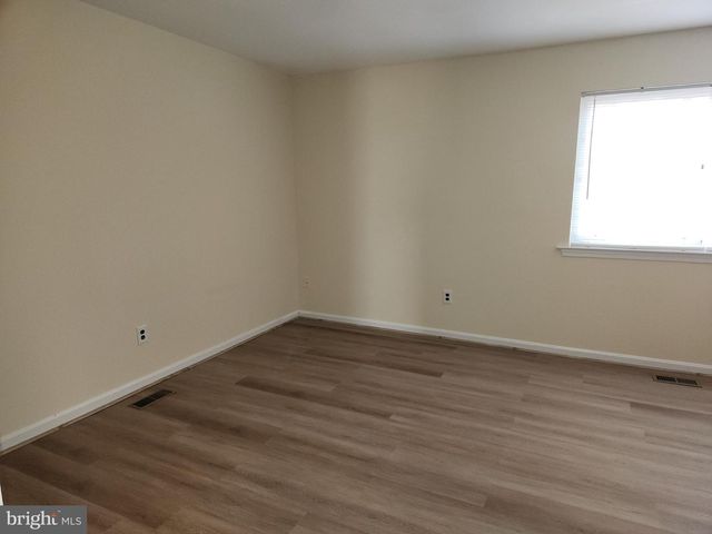 5422 LONG BOAT CT, Fairfax, VA 22032