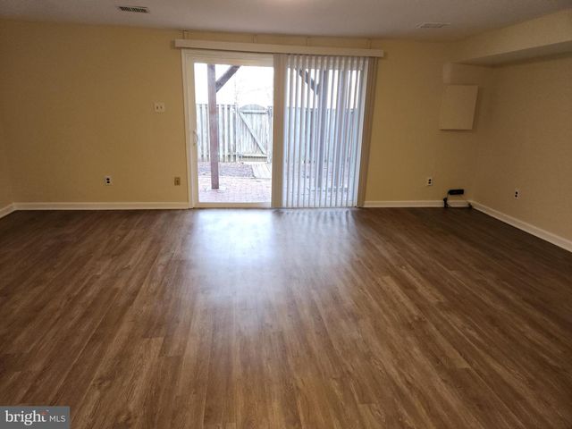 5422 LONG BOAT CT, Fairfax, VA 22032