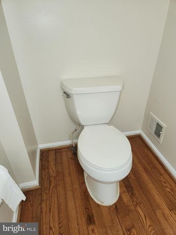 5422 LONG BOAT CT, Fairfax, VA 22032