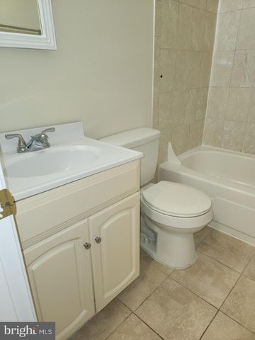 5422 LONG BOAT CT, Fairfax, VA 22032