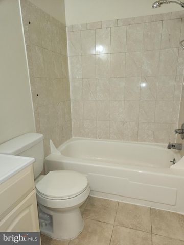 5422 LONG BOAT CT, Fairfax, VA 22032