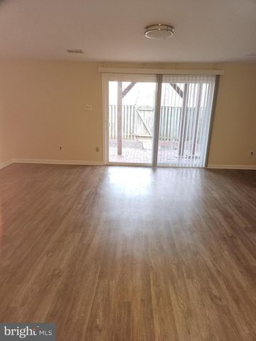 5422 LONG BOAT CT, Fairfax, VA 22032