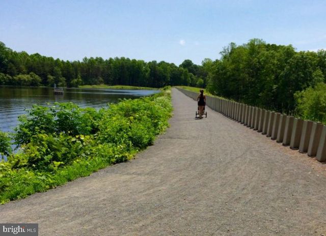 5422 LONG BOAT CT, Fairfax, VA 22032