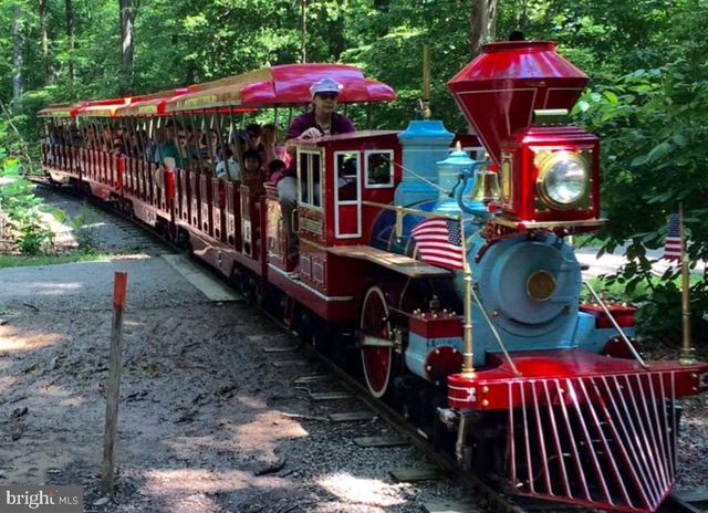 5422 LONG BOAT CT, Fairfax, VA 22032