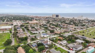 5710 Avenue T, Galveston, TX 77551