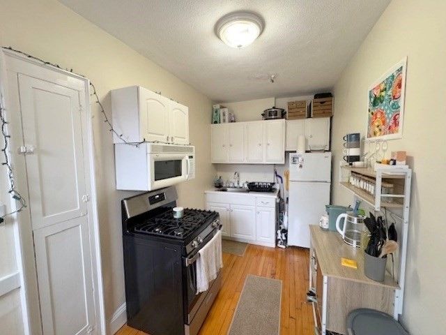 249 Chestnut Hill Ave 35, Boston, MA 02135