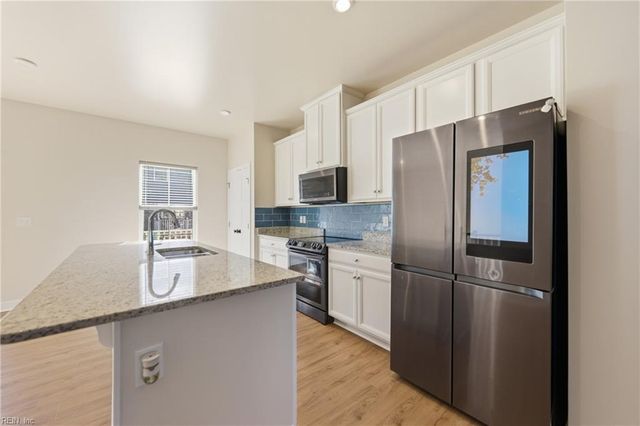 1809 Barkadeer CV, Chesapeake, VA 23323