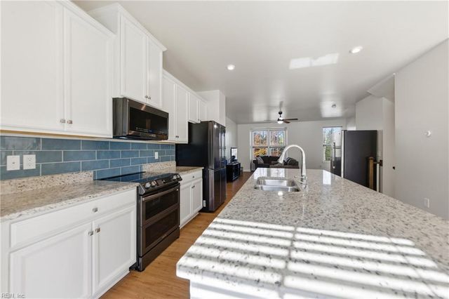 1809 Barkadeer CV, Chesapeake, VA 23323