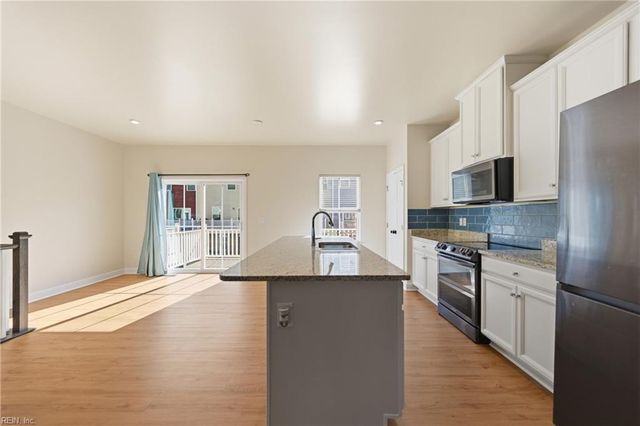 1809 Barkadeer CV, Chesapeake, VA 23323