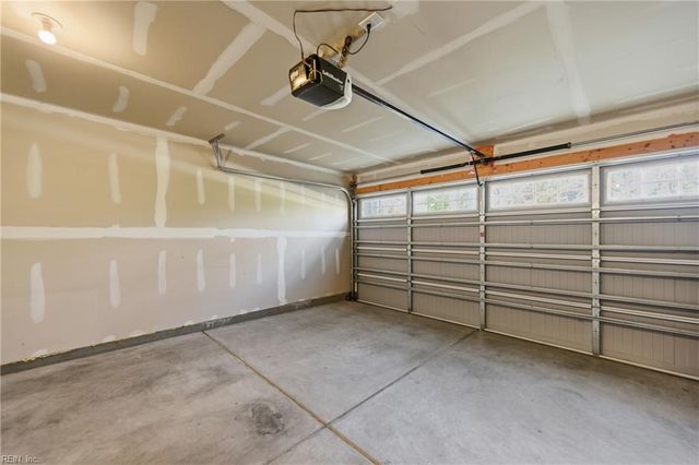 1809 Barkadeer CV, Chesapeake, VA 23323