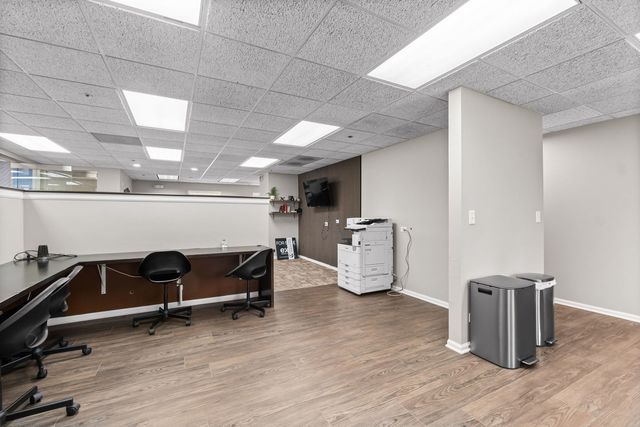 1025 W Wise Road 200, Schaumburg, IL 60193