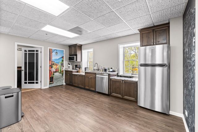 1025 W Wise Road 200, Schaumburg, IL 60193