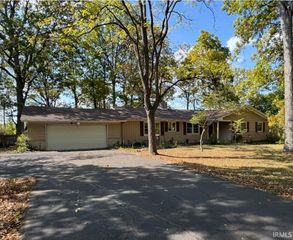 8319 Westridge Road, Fort Wayne, IN 46825