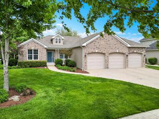 1131 Clearwater Drive, Yorkville, IL 60560