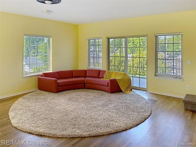 588 S Main Street, Plymouth, MI 48170