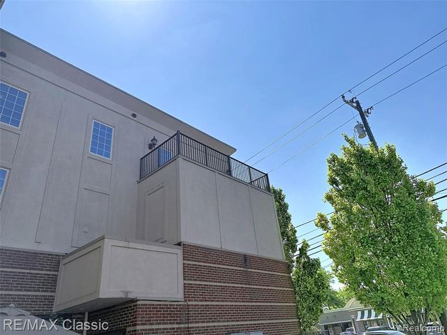 588 S Main Street, Plymouth, MI 48170