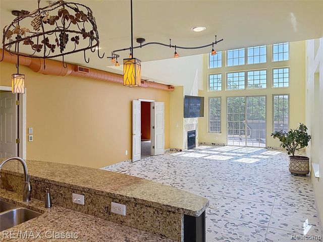 588 S Main Street, Plymouth, MI 48170