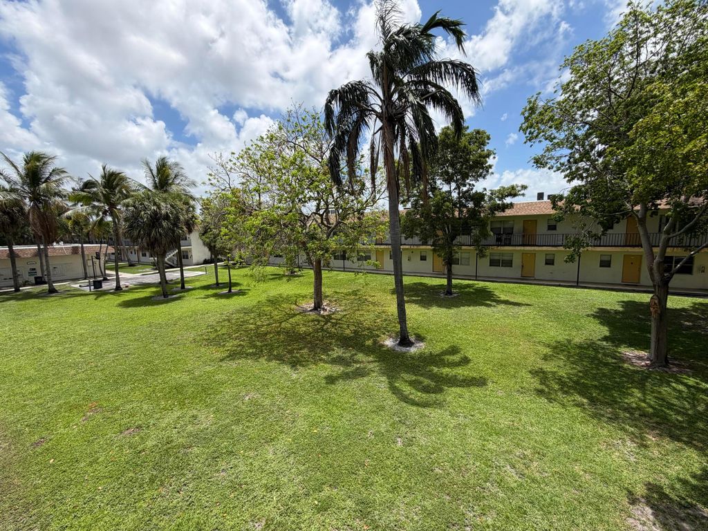 4160 NW 21st Street 220-E, Lauderhill, FL 33313