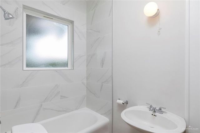 502 N 11th Street, Mcallen, TX 78501