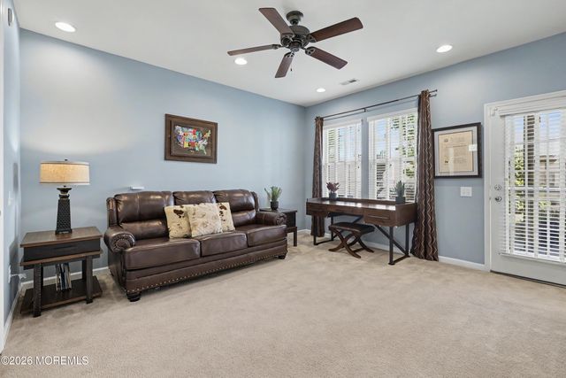 117 Beacon Lane, Eatontown, NJ 07724