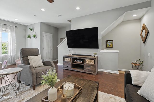 117 Beacon Lane, Eatontown, NJ 07724