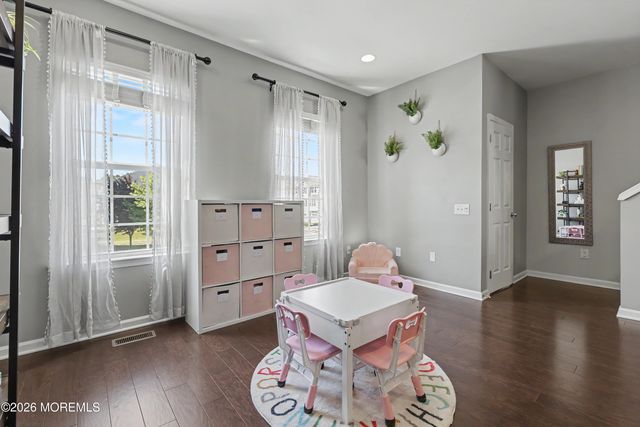117 Beacon Lane, Eatontown, NJ 07724