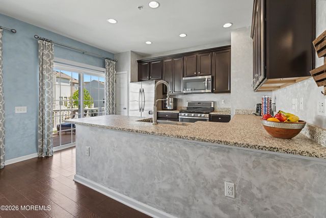 117 Beacon Lane, Eatontown, NJ 07724
