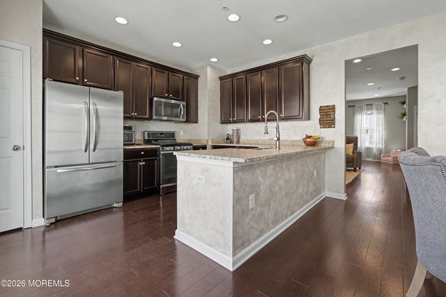 117 Beacon Lane, Eatontown, NJ 07724