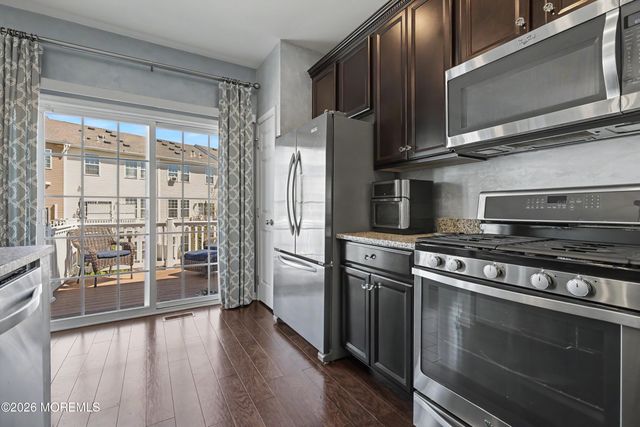 117 Beacon Lane, Eatontown, NJ 07724