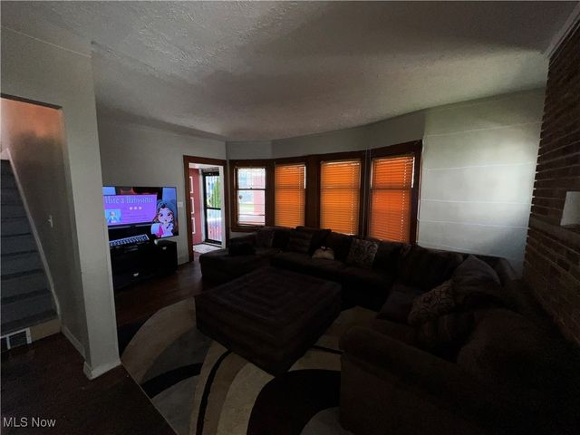 537 E 118th Street, Cleveland, OH 44108