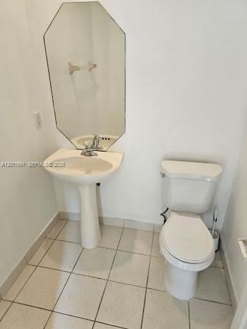 2160 NE 37th Rd, Homestead, FL 33033