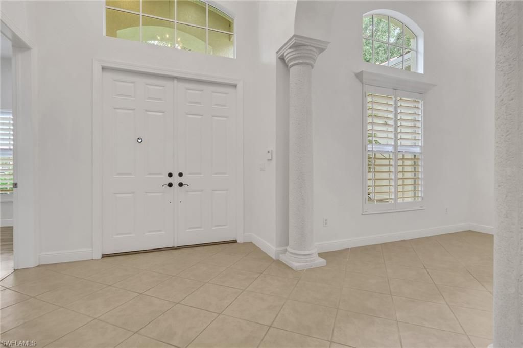 10233 Avonleigh DR, BONITA SPRINGS, FL 34135 — photo 3