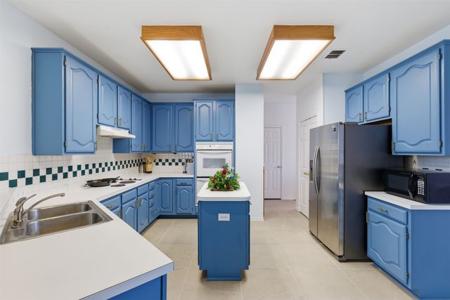 4521 Newport Drive, The Colony, TX 75056