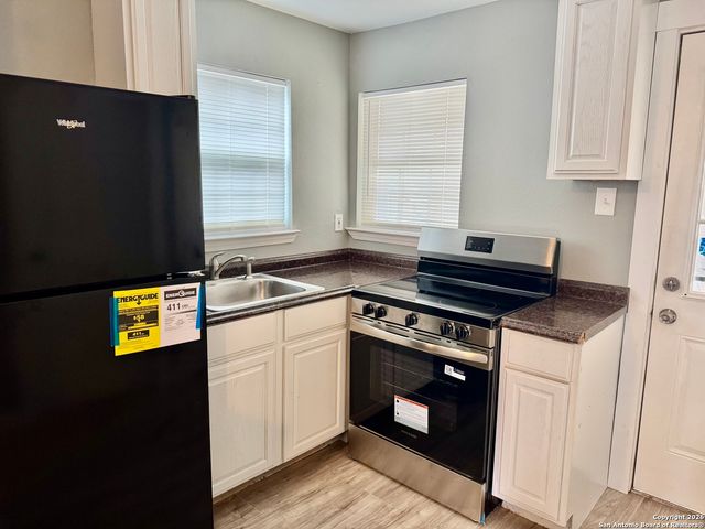 807 E Southcross Blvd Apt 1, San Antonio, TX 78214