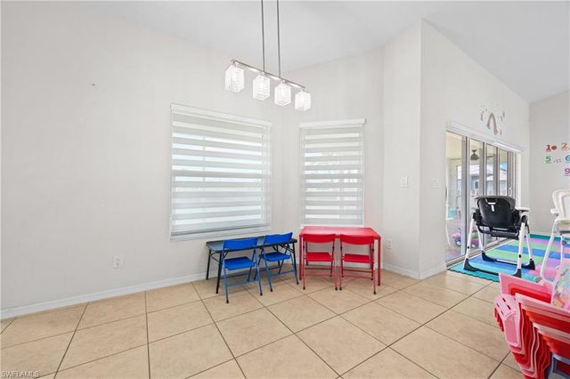1834 NW 7th PL, Cape Coral, FL 33993