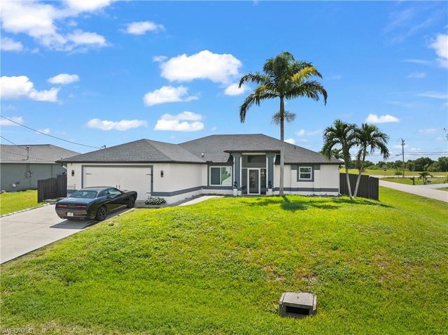 1834 NW 7th PL, Cape Coral, FL 33993