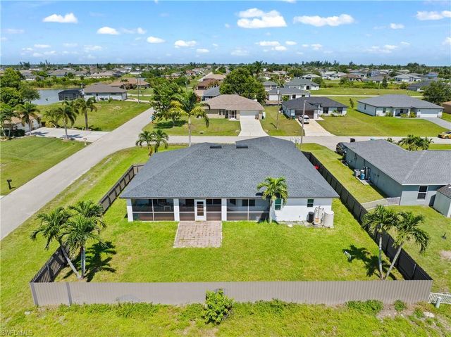 1834 NW 7th PL, Cape Coral, FL 33993